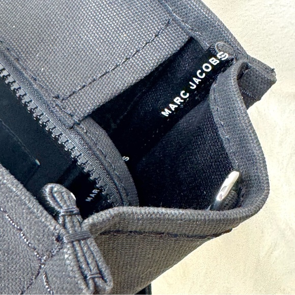 NWT Marc Jacobs The Tote Bag MEDIUM Purse Black Crossbody Canvas Zipper Travel - Picture 8 of 13